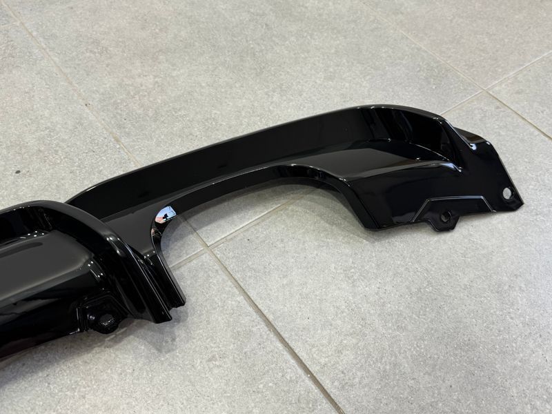 Диффузор накладка заднего бампера M-Performance BMW 3 series F30 2012-2018 под две двойные выхлопные трубы ГЛЯНЦЕВЫЙ 00--00 783 фото