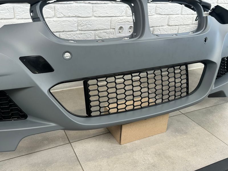 Передний бампер M Paket BMW 3 Series F30 F31 2012-2018 (под омыватели / с отверстиями под парктроники) 323 фото