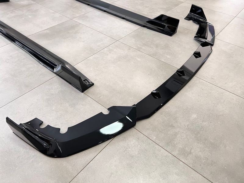 Комплект обвісу Губа накладки бампера леза порогів для BMW X5M F95 2019-2022 1038 фото