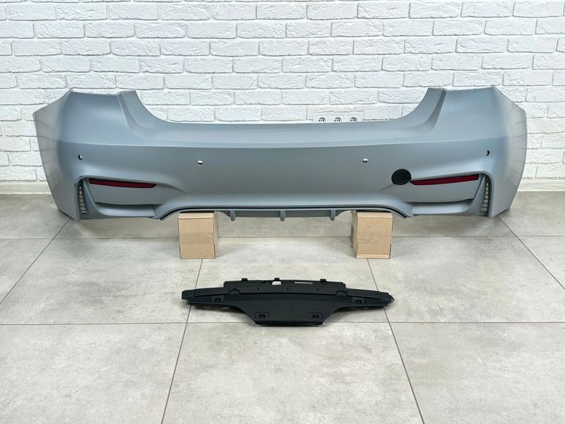 Комплект обвісу M3 стиль BMW 3 Series F30 2012-2018 (передній/задній бампер, пороги) 332 фото