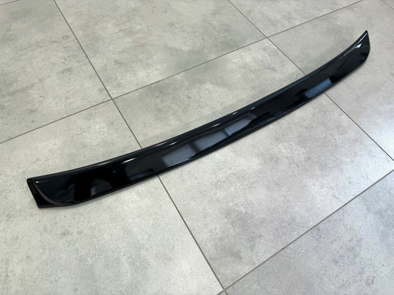Бленда на заднє скло BMW F10 Чорний глянець 101 фото