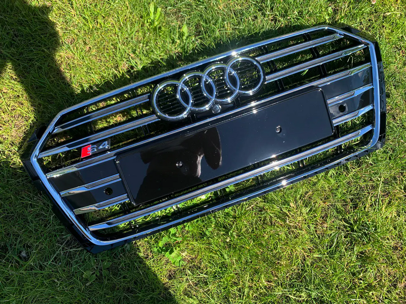 Решітка радіатора Audi A4 (2015-2019) у стилі S-Line 154 фото