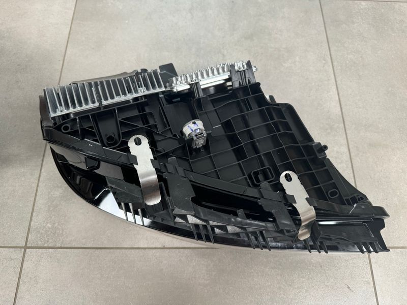 Фары Adaptive LED LCI рестайлинг для BMW 3  G20 G21 2022+ 2шт 659 фото