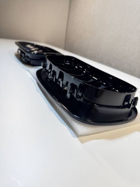 Решетки радиатора BMW F10 F11 F18 M Performance ноздри 065 фото
