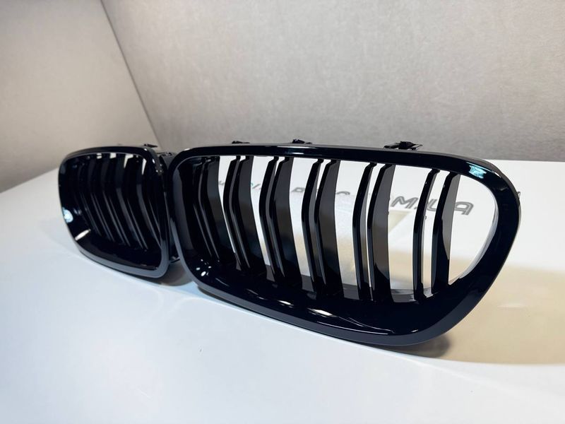 Решетки радиатора BMW F10 F11 F18 M Performance ноздри 065 фото