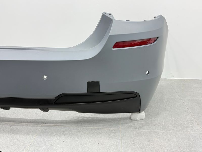 Комплект обвісу M paket для BMW 5  F10 2010-2013 Дорестайлінг (передній/задній бампер, пороги) 115 фото