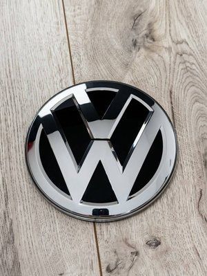 Оригінал Емблема під дистронік Volkswagen Tiguan 2 2016 2017 2018 2019 2020 1055 фото