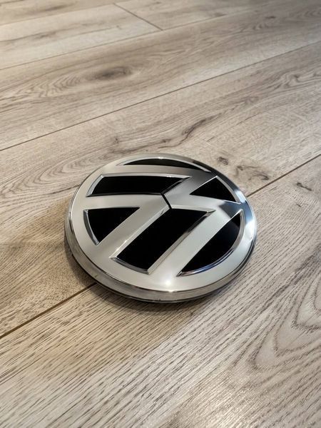 Оригінал Емблема під дистронік Volkswagen Tiguan 2 2016 2017 2018 2019 2020 1055 фото
