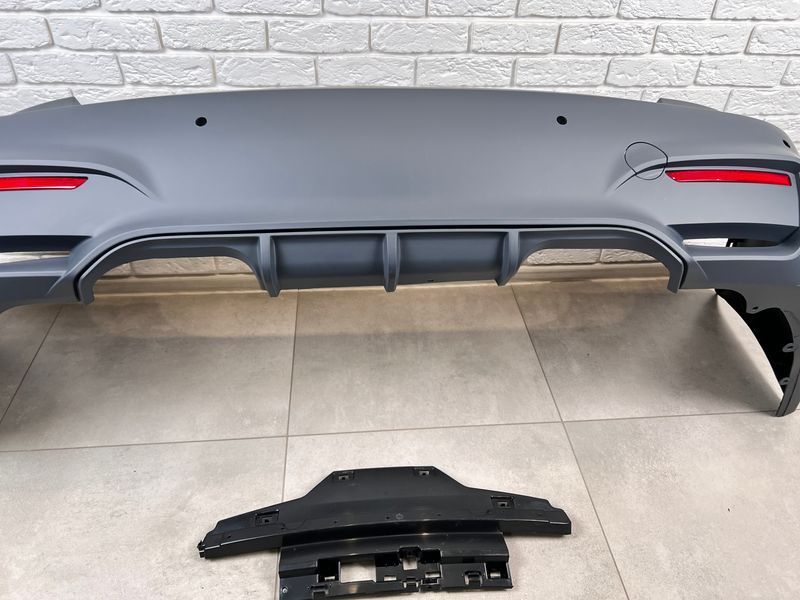 Задній бампер M3 стиль BMW 3 Series F30 2012-2018 (з отворами під парктроніки) 789 фото