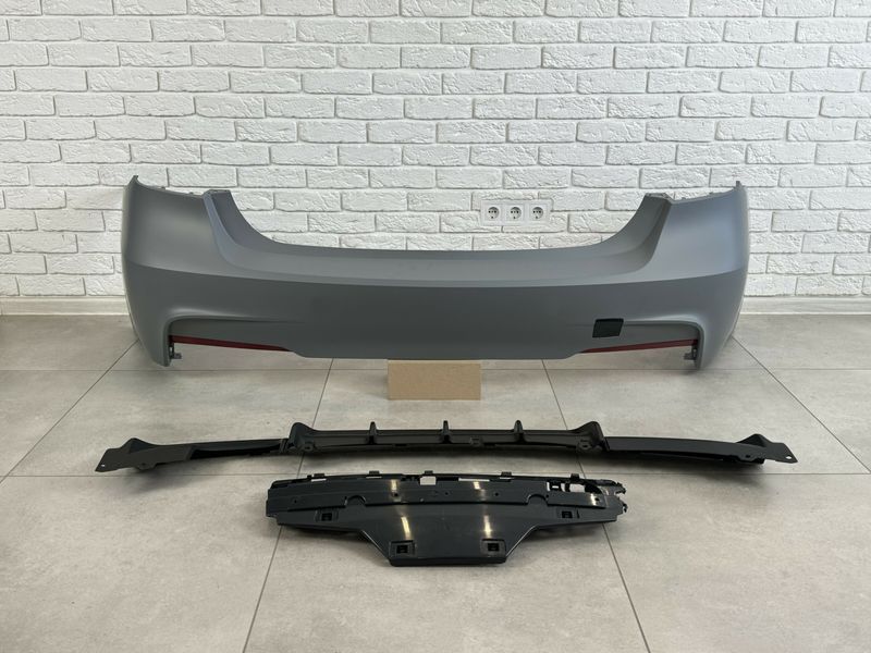 Задній бампер у зборі M Paket BMW 3 Series F30 2012-2018 БЕЗ ПАРКТРОННИКІВ 1023 фото