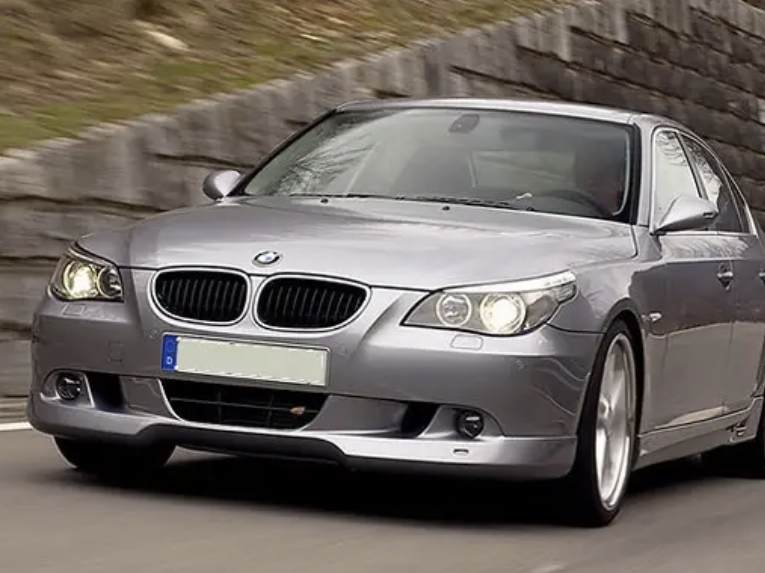 Накладка переднього бампера (губа) стиль Шніцер BMW е60 (03-07 р.в.) 369 фото