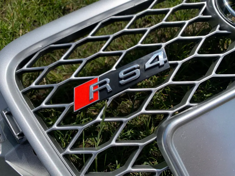 Решітка радіатора Audi A4 (2007-2011) у стилі RS 084 фото