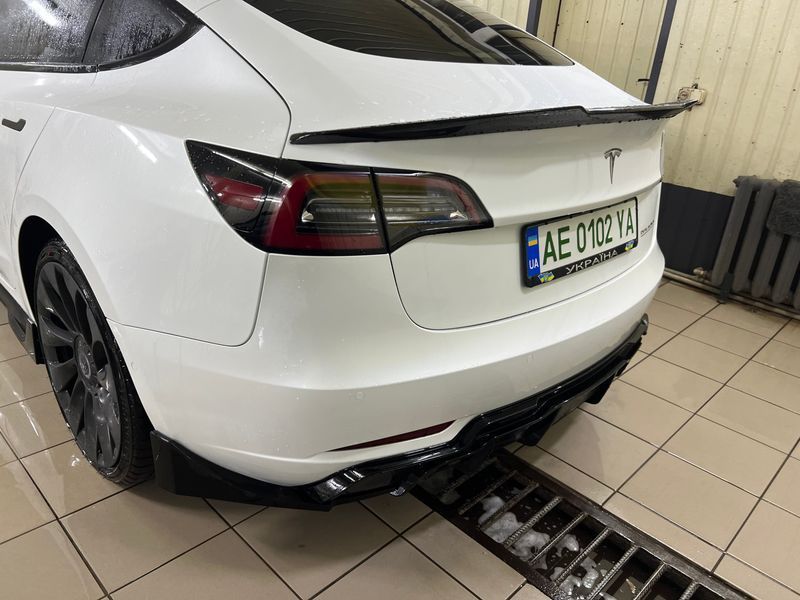 Спойлер багажника Грубий Tesla model 3 стиль М4 501 фото