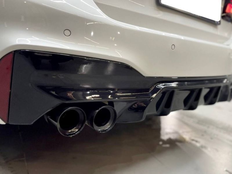 Задній бампер для BMW 5 Series G30 2017-2023 у стилі M5 LCI 2020+ 450 фото